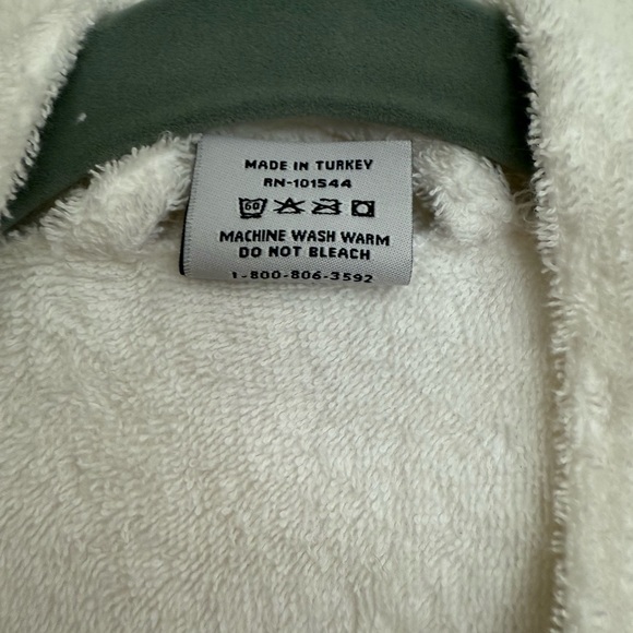 MRS Robe- Size Large - Picture 5 of 5